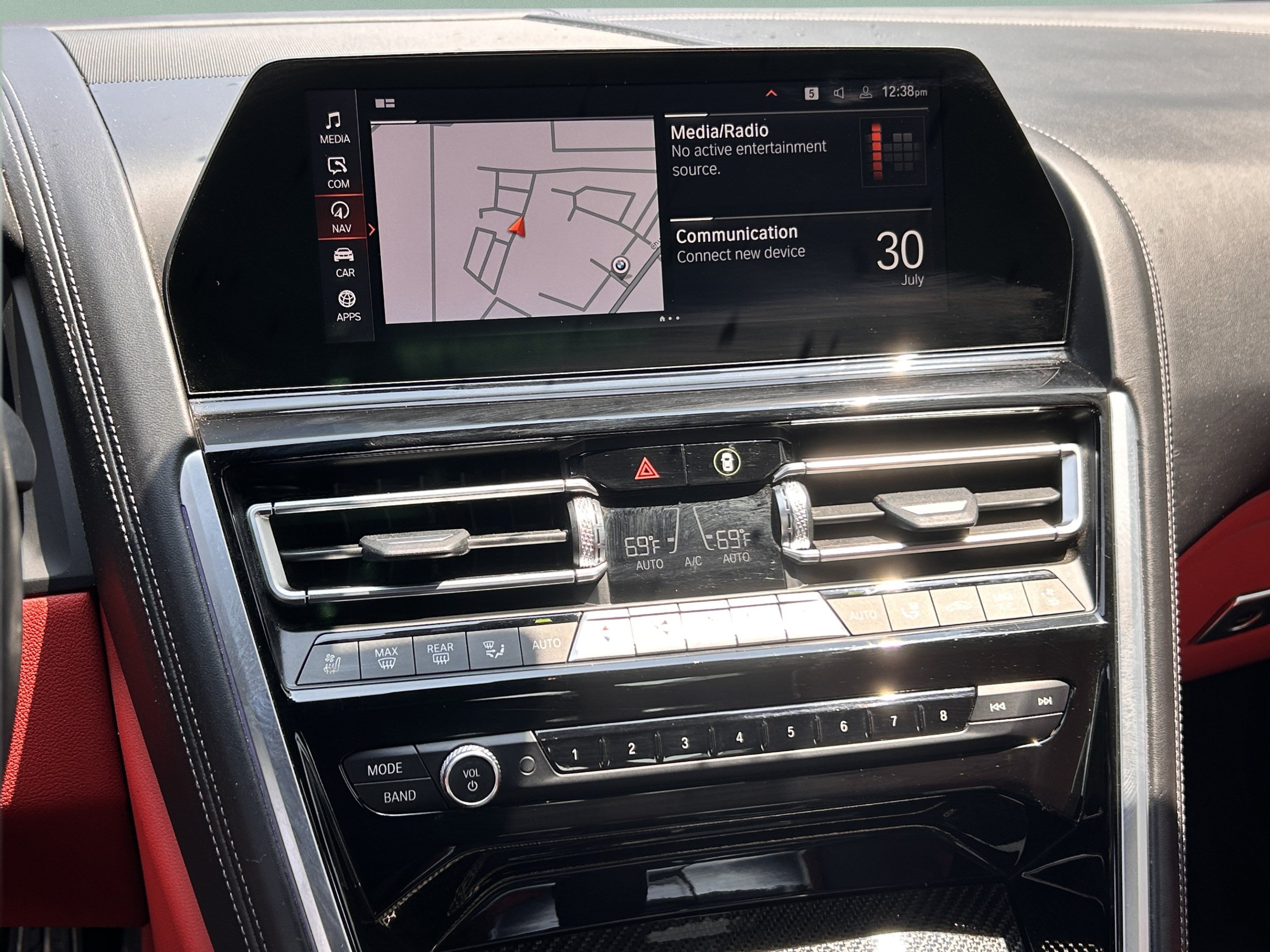 Used 2022 BMW M850i xDrive Convertible w/ M Carbon Exterior Package AWD/4WD image 15