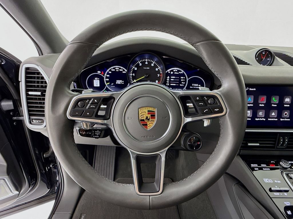 Certified 2023 Porsche Cayenne Platinum Edition image 15