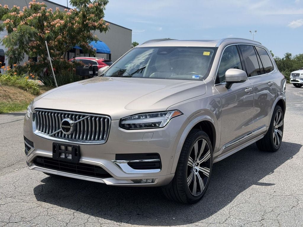 Used 2024 Volvo XC90 B6 Plus w/ Protection Package Premier AWD/4WD image 23