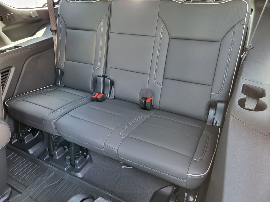 New 2026 GMC Yukon Elevation w/ Elevation Premium Package AWD/4WD image 12