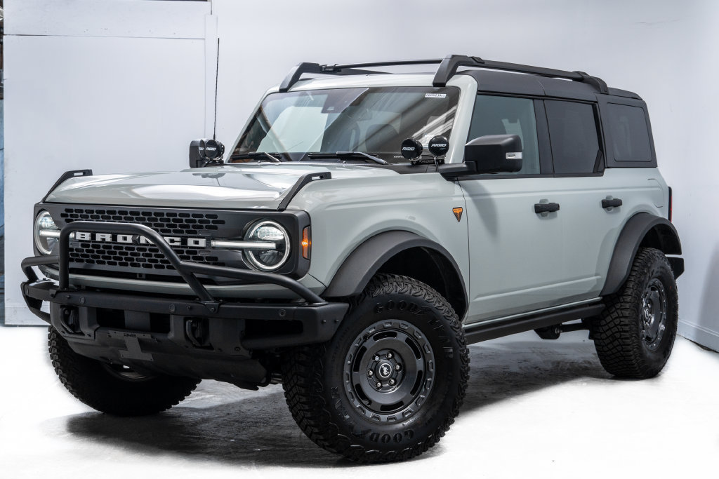 Used 2024 Ford Bronco Badlands AWD/4WD image 1