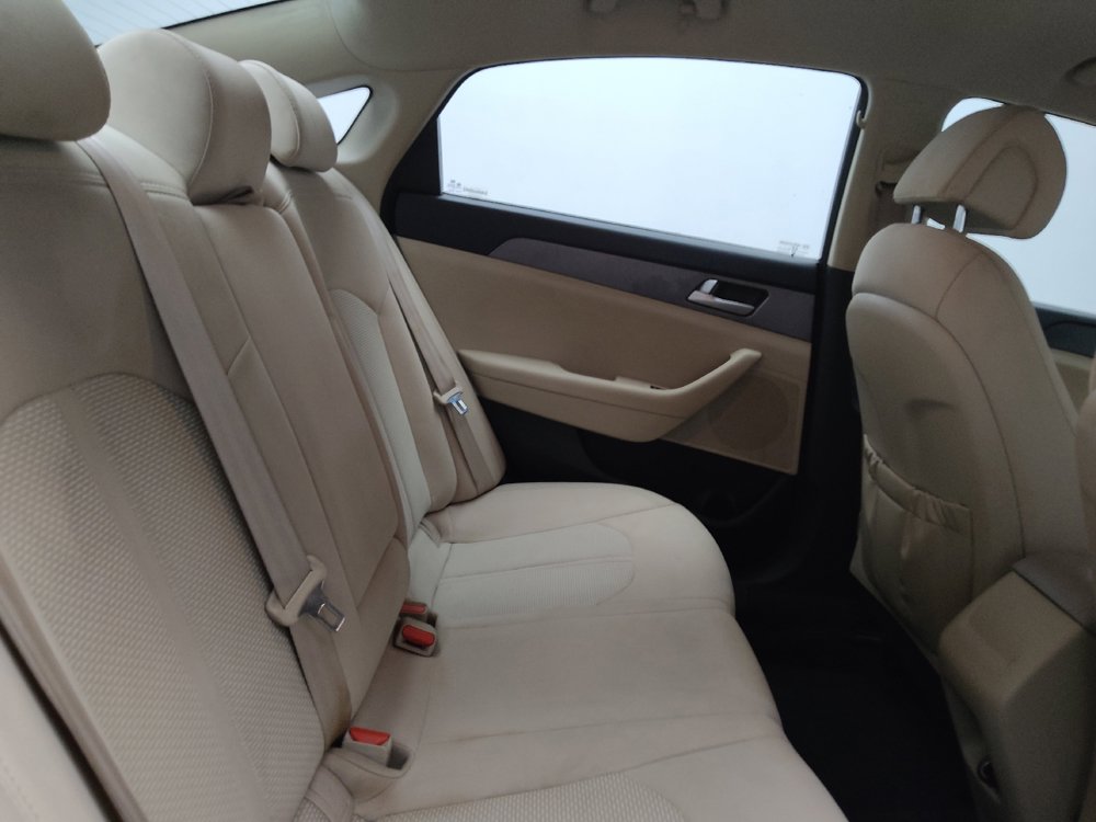 Used 2015 Hyundai Sonata SE w/ Winter Package FWD image 19