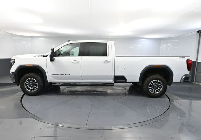 Used 2024 GMC Sierra 3500 SLE w/ SLE Convenience Package image 11