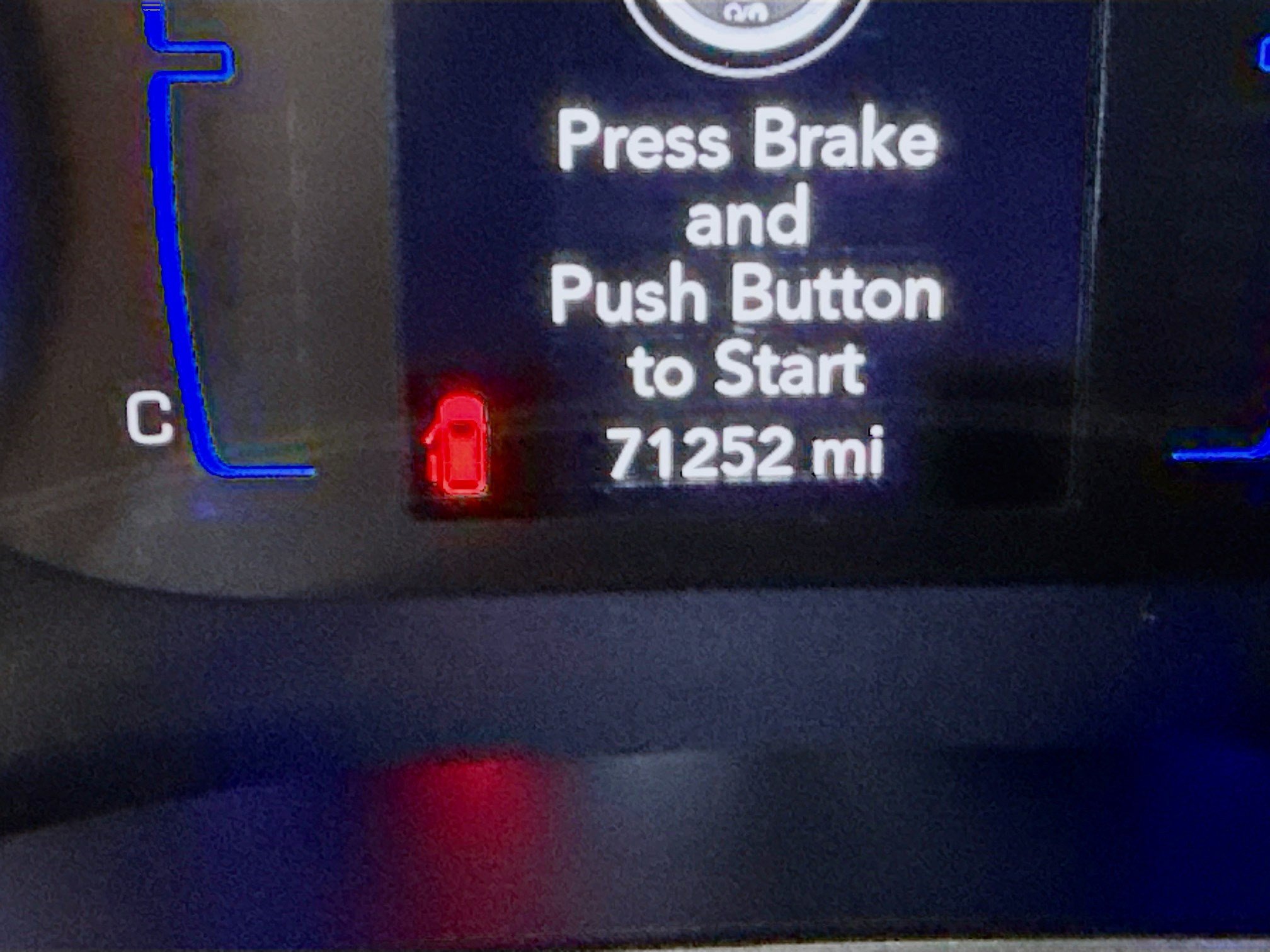 Used 2022 Chrysler Voyager LX FWD image 16