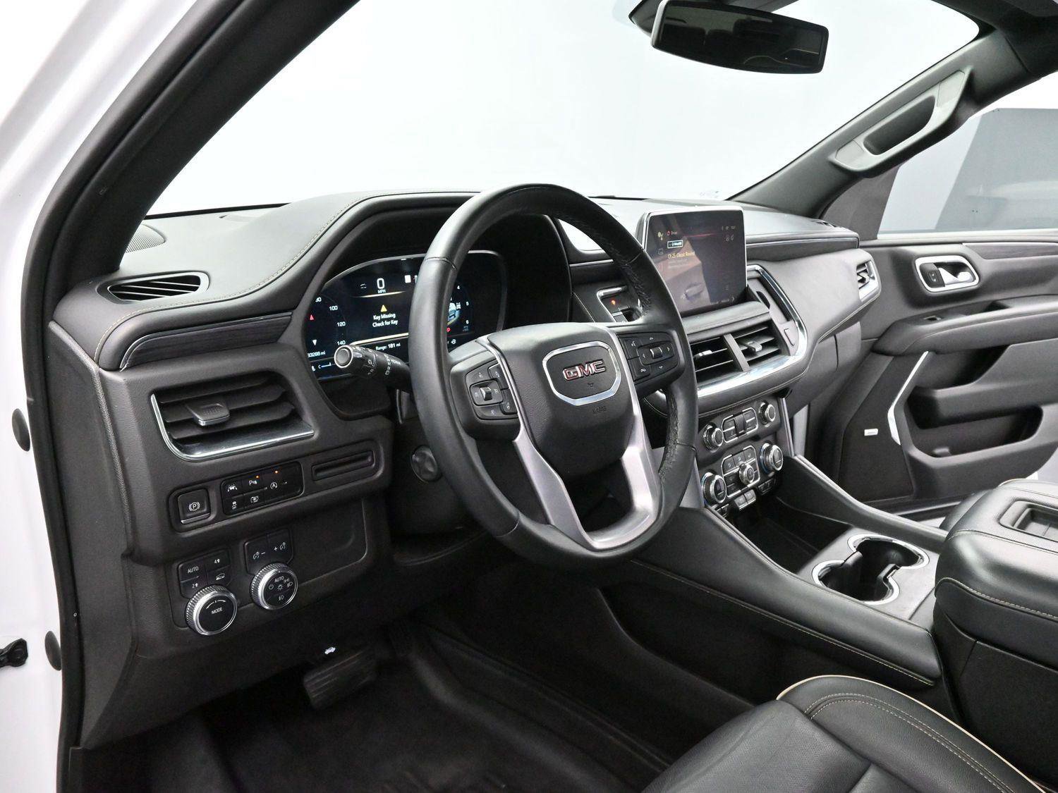 Used 2023 GMC Yukon SLT w/ SLT Premium Package image 13