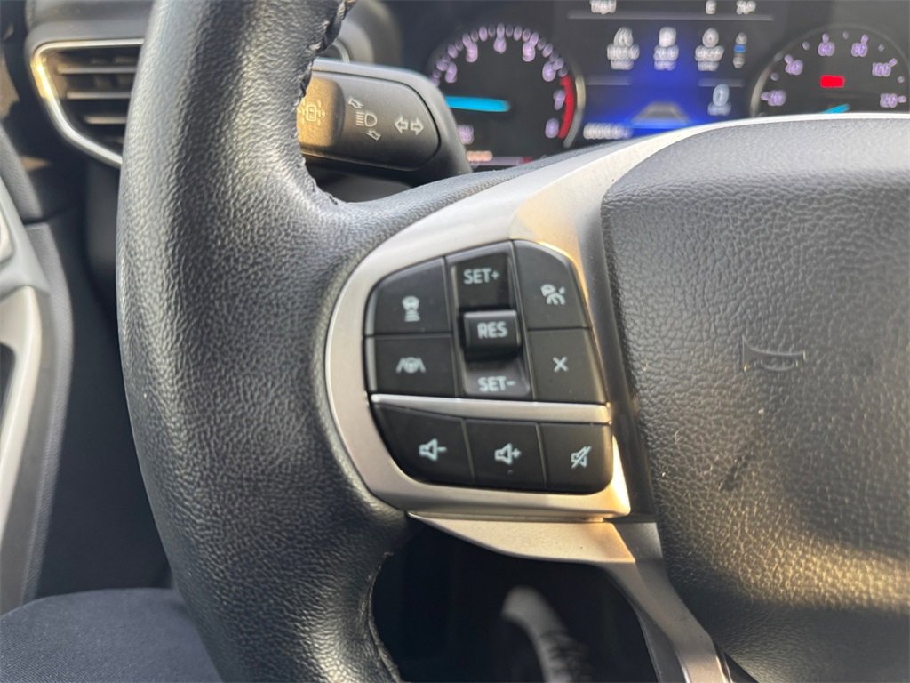 Used 2022 Ford Explorer XLT w/ Equipment Group 202A image 21