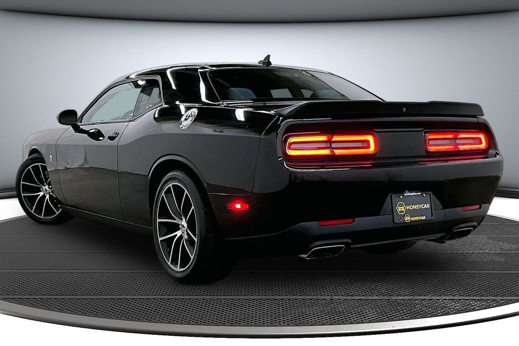 Used 2018 Dodge Challenger R/T Scat Pack RWD image 4
