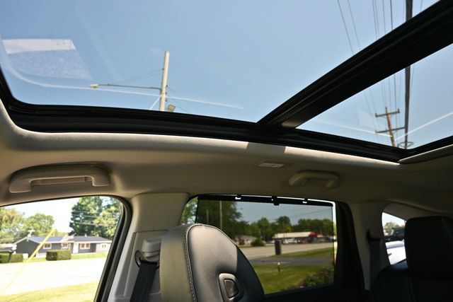 Used 2023 Acura MDX w/ Technology Package AWD/4WD image 36