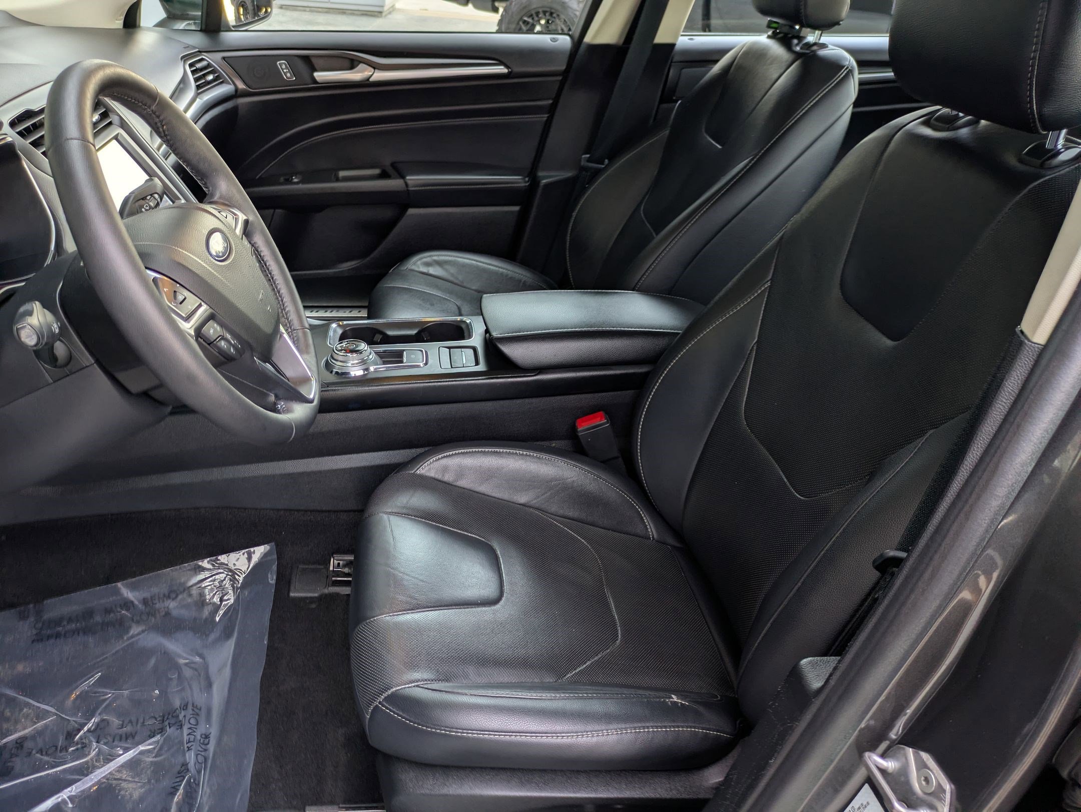 Used 2019 Ford Fusion Energi Titanium FWD image 21