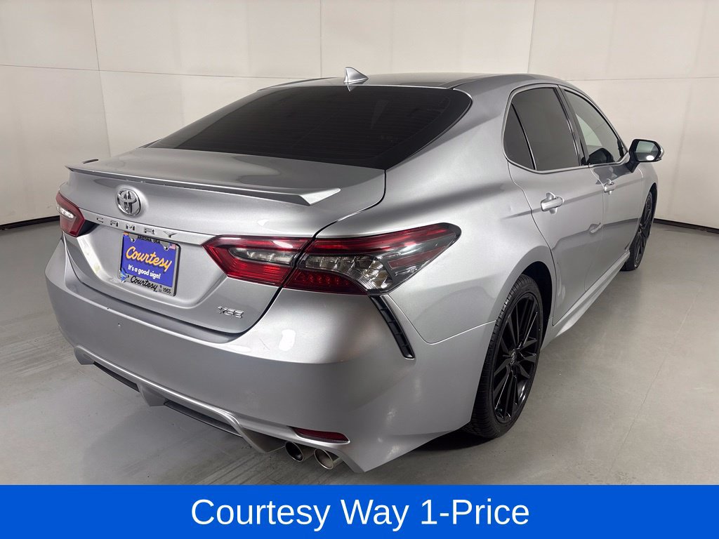 Used 2023 Toyota Camry XSE FWD image 11
