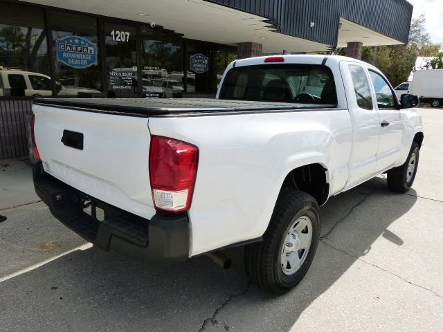 Used 2017 Toyota Tacoma SR image 5