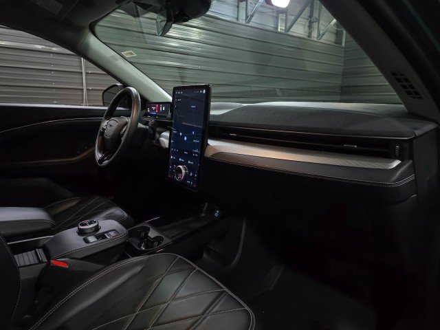 Used 2023 Ford Mustang Mach-E Select w/ Comfort Package Lite image 12