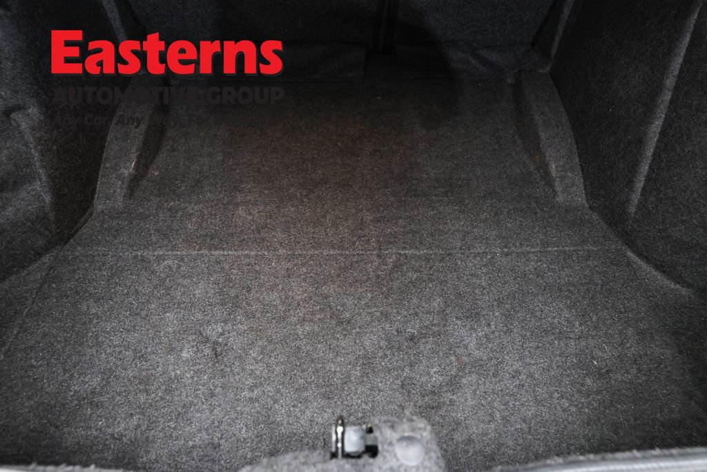 Used 2023 Dodge Challenger SXT image 9