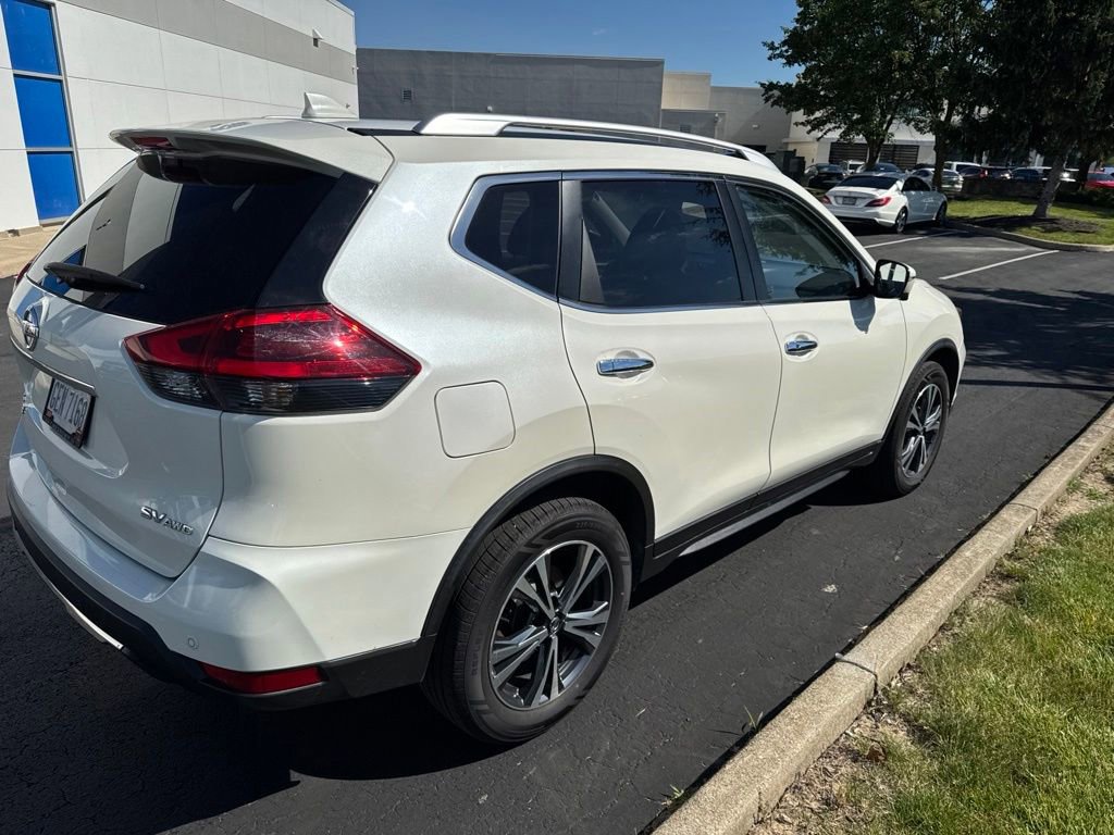 Used 2019 Nissan Rogue SV w/ Premium Package AWD/4WD image 6