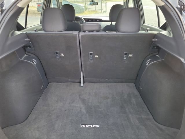 Used 2020 Nissan Kicks SV image 8