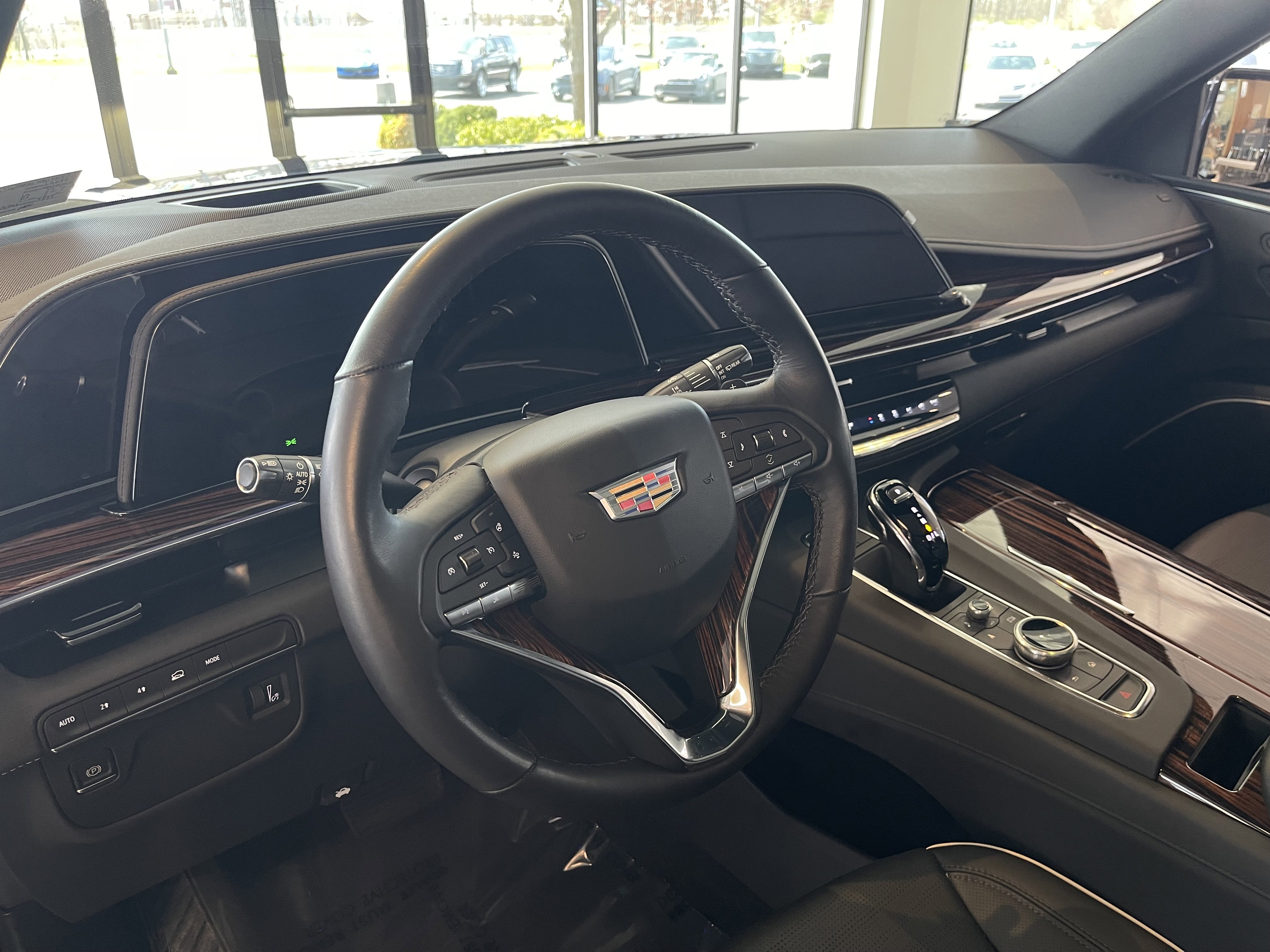 Certified 2023 Cadillac Escalade ESV Premium Luxury w/ LPO, Radiant Package image 12