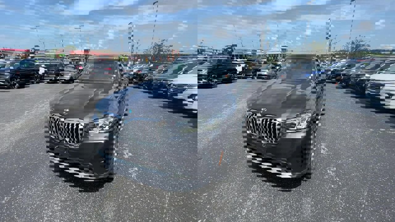 Used 2023 BMW X3 xDrive30i image 4