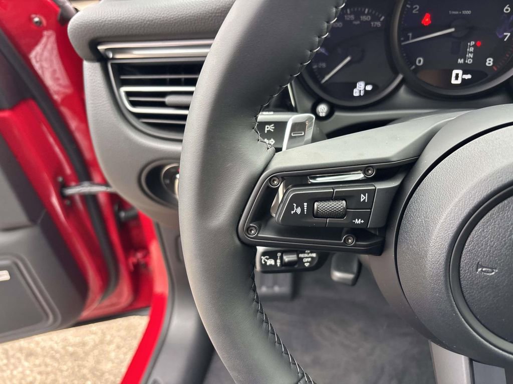 New 2026 Porsche Macan image 27