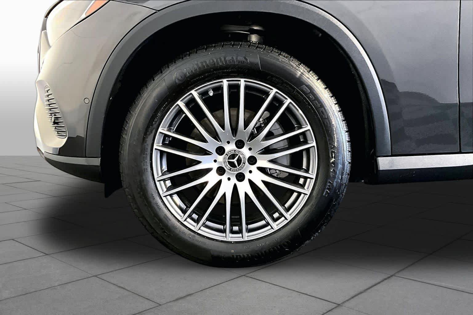 Used 2026 Mercedes-Benz GLC 300 4MATIC image 11