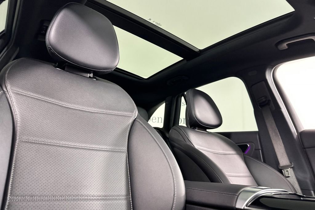 Certified 2026 Mercedes-Benz GLC 300 4MATIC image 21