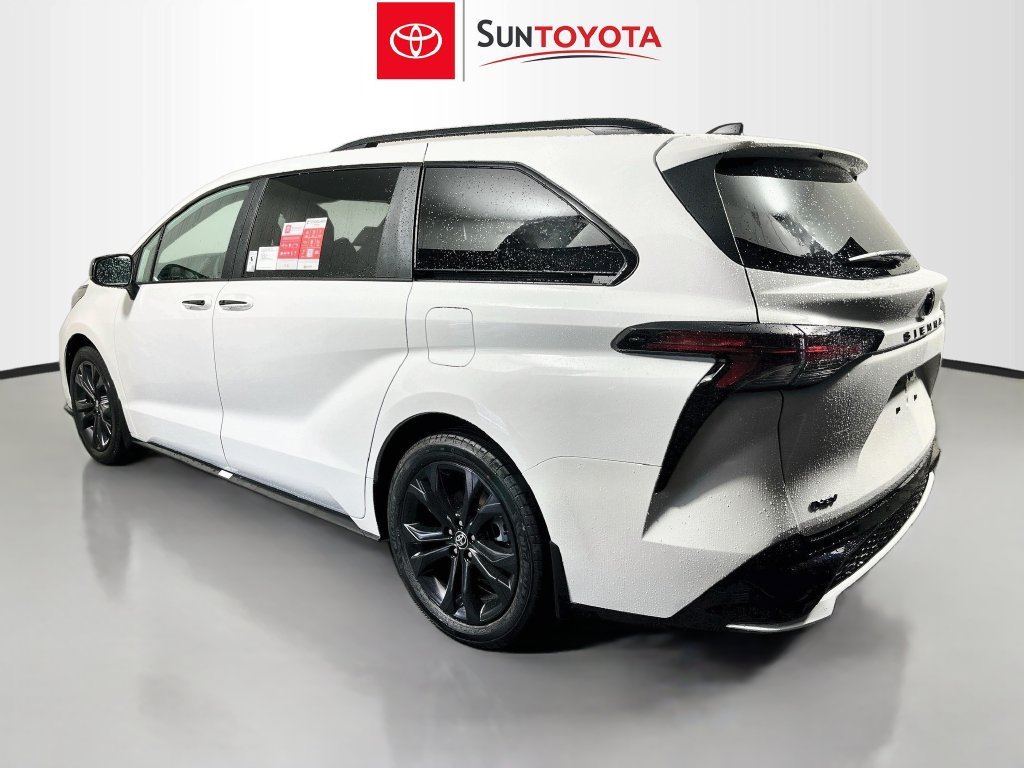New 2026 Toyota Sienna XSE FWD image 5