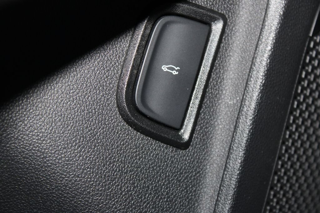 Used 2024 Chevrolet Blazer EV LT AWD/4WD image 39