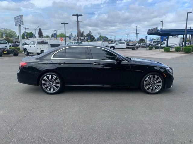 Used 2022 Mercedes-Benz E 350 4MATIC Sedan image 5