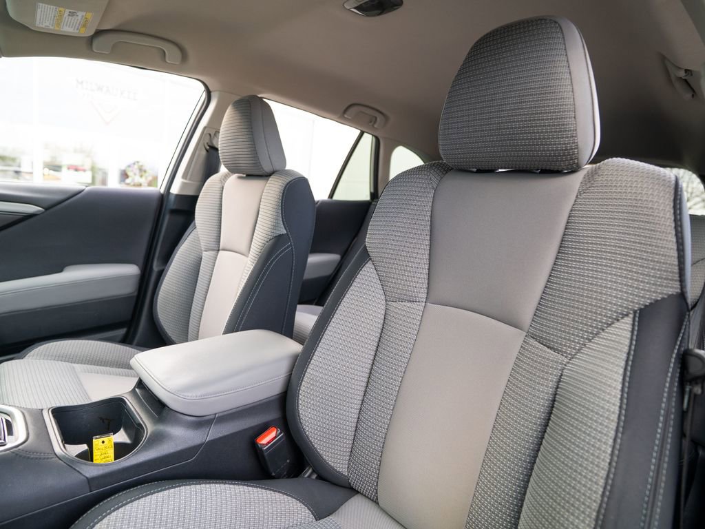 Used 2022 Subaru Outback Premium image 6