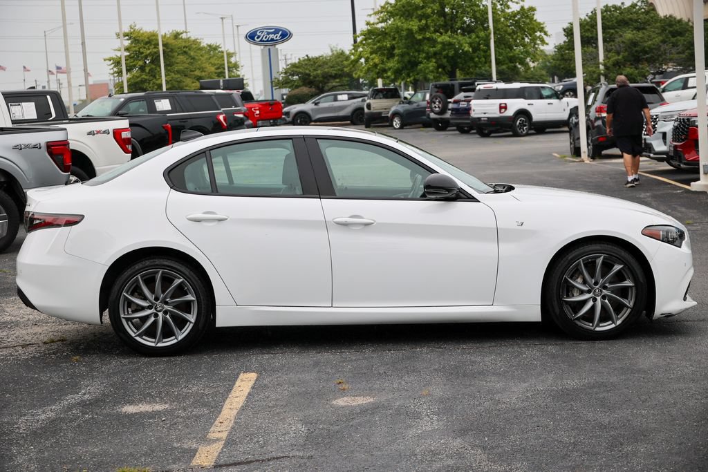 Used 2024 Alfa Romeo Giulia Ti AWD/4WD image 35