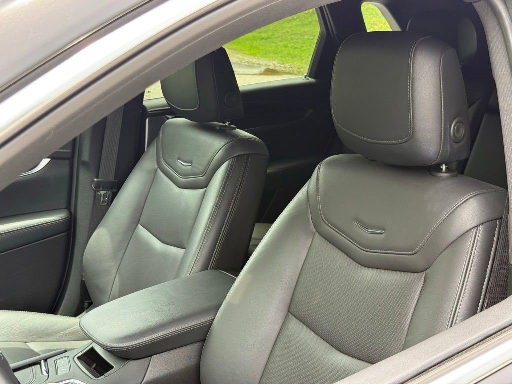 Certified 2025 Cadillac XT5 Premium Luxury w/ LPO, Floor Liner Package AWD/4WD image 20