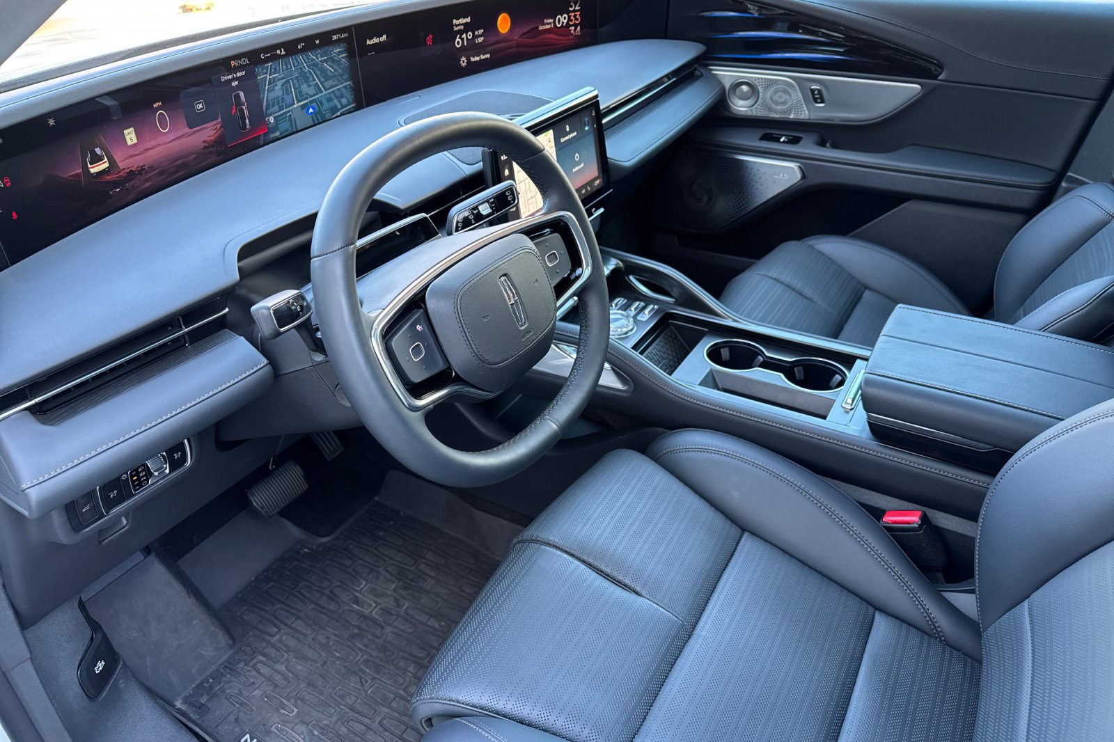 Used 2026 Lincoln Nautilus Reserve AWD/4WD image 10