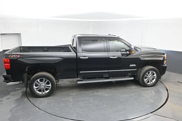 Used 2019 Chevrolet Silverado 2500 High Country w/ Duramax Plus Package AWD/4WD image 42