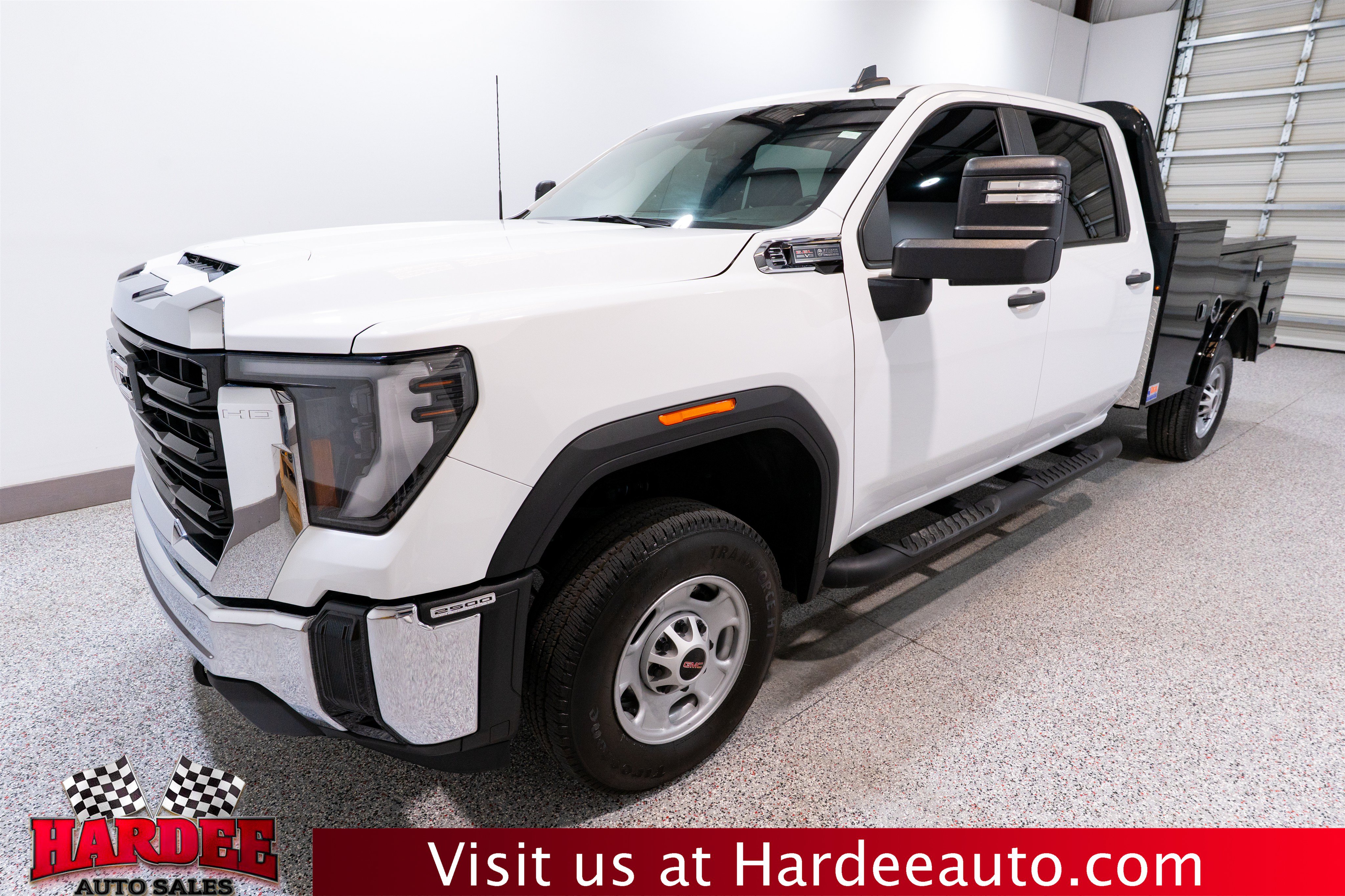 Used 2024 GMC Sierra 2500 Pro w/ Convenience Package RWD image 2