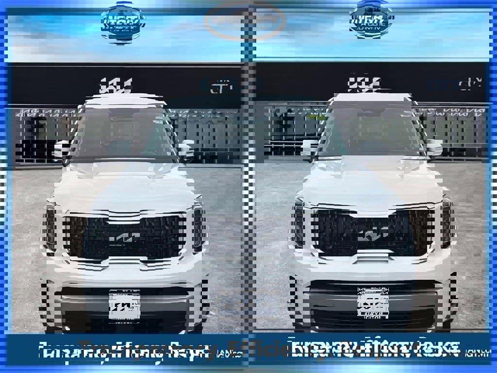 Used 2023 Kia Telluride LX image 2