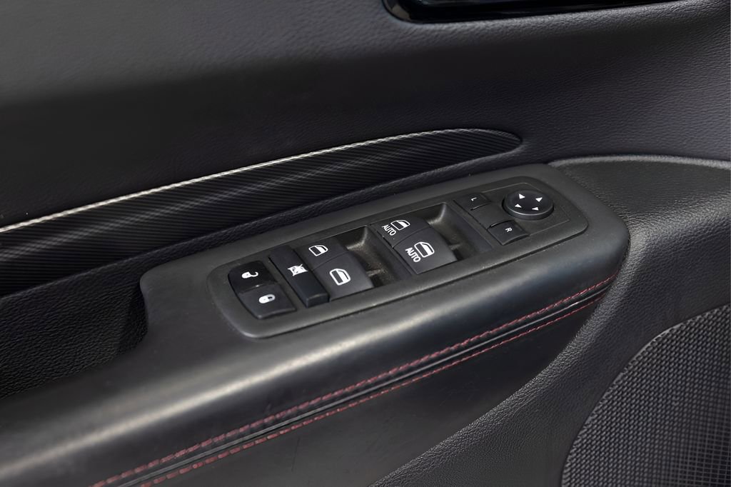 Used 2022 Dodge Durango R/T w/ Blacktop Package AWD/4WD image 40