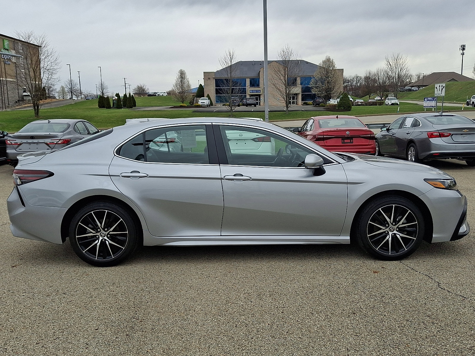 Certified 2024 Toyota Camry SE FWD image 7
