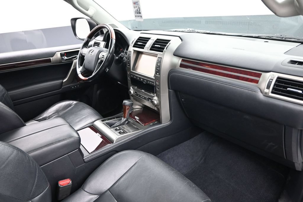 Used 2016 Lexus GX 460 w/ Premium Package AWD/4WD image 26