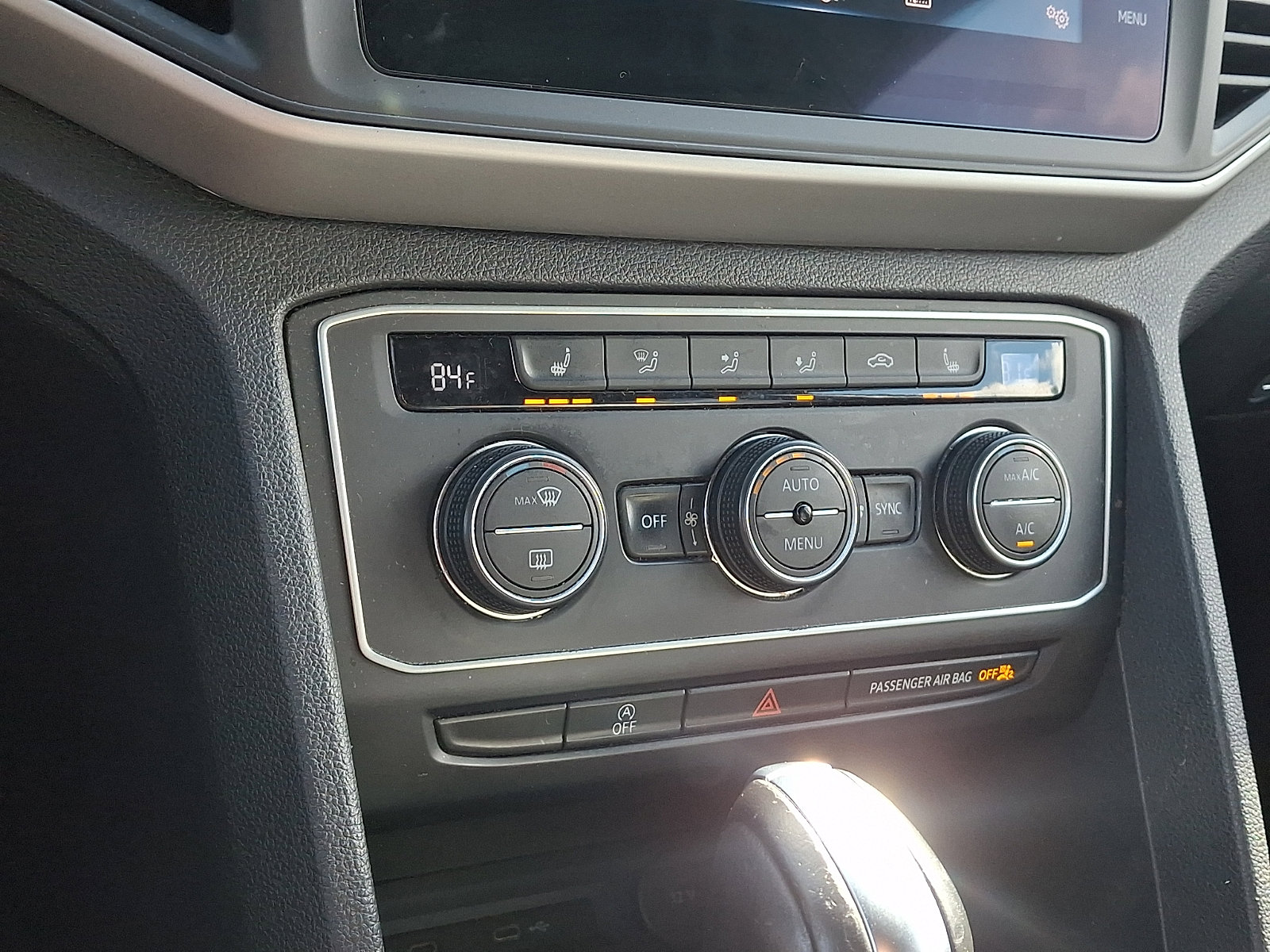 Used 2021 Volkswagen Atlas Cross Sport SE image 15