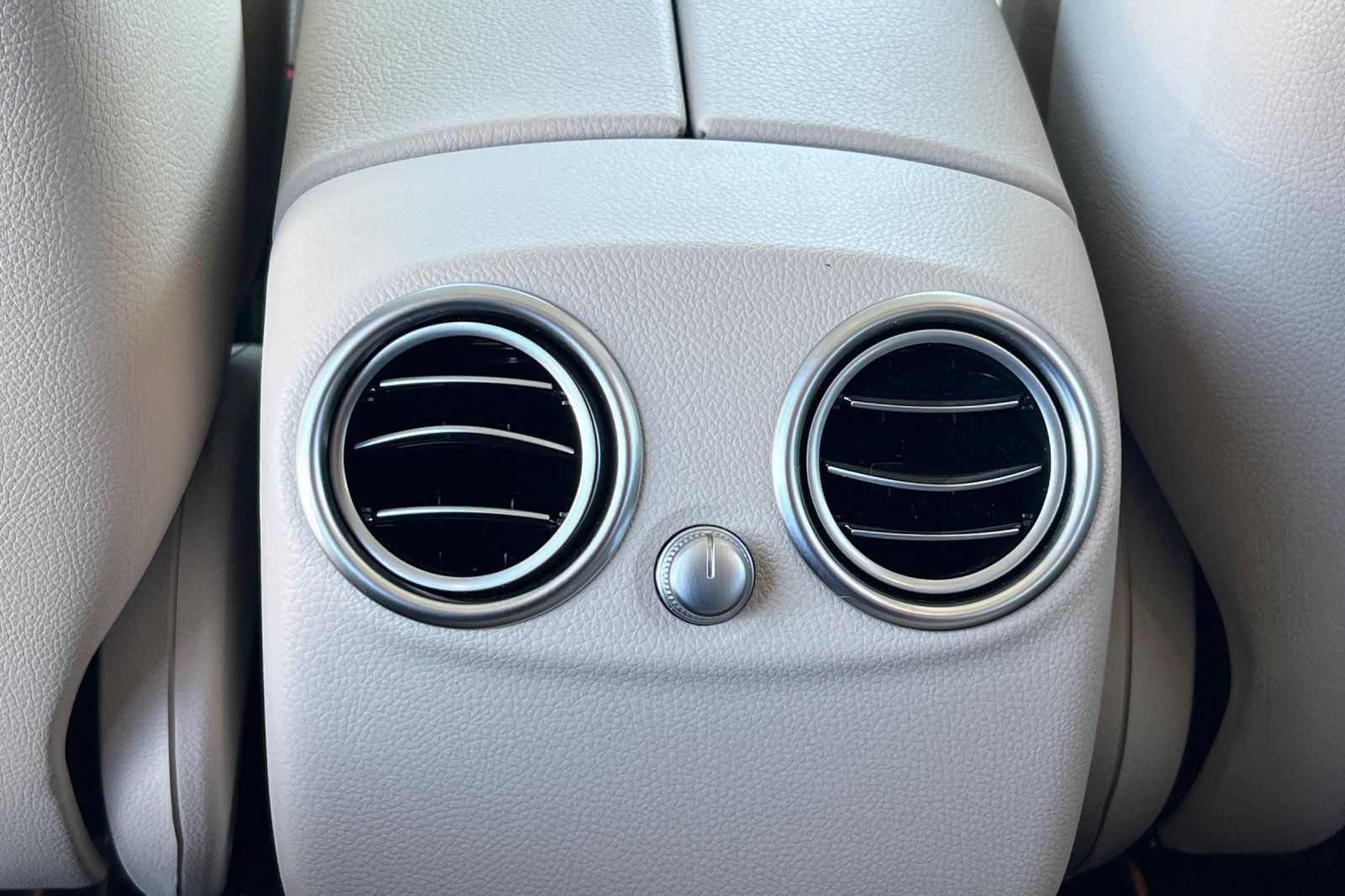 Used 2019 Mercedes-Benz GLC 300 image 17