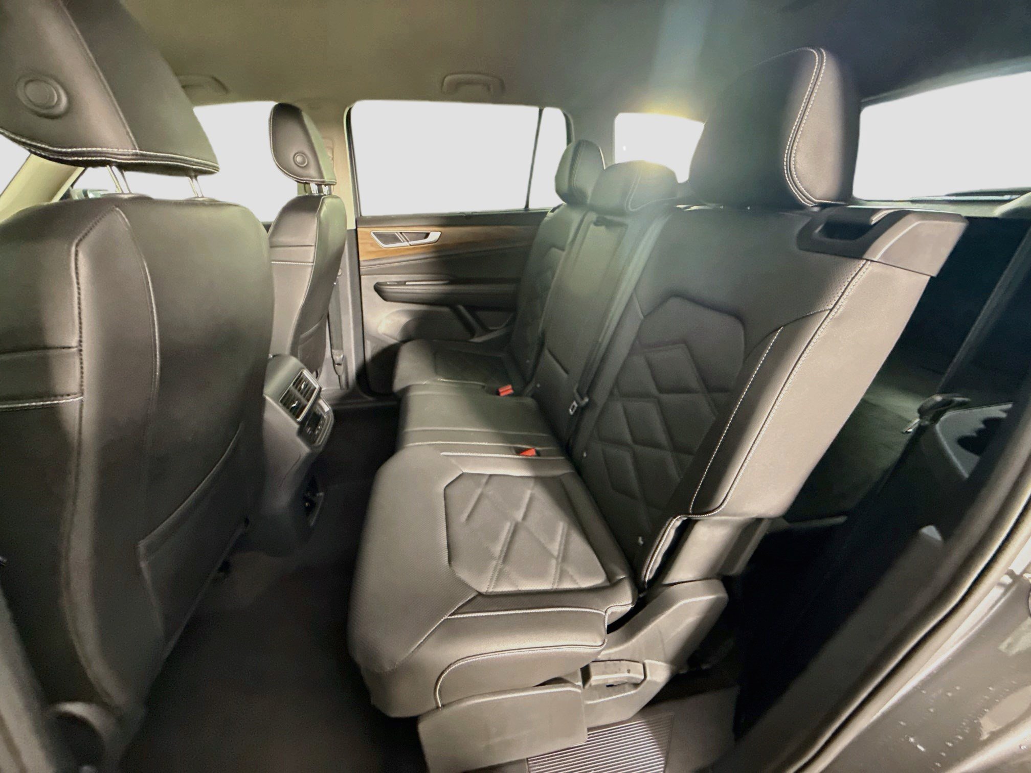 Used 2026 Volkswagen Atlas SE AWD/4WD image 25