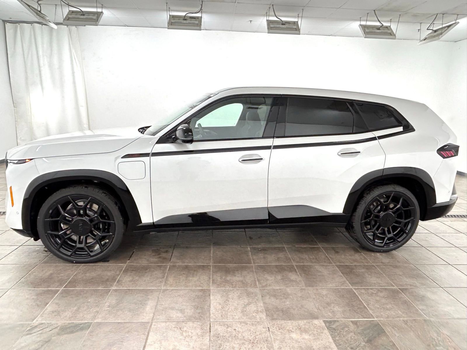 New 2026 BMW XM Label Red image 2