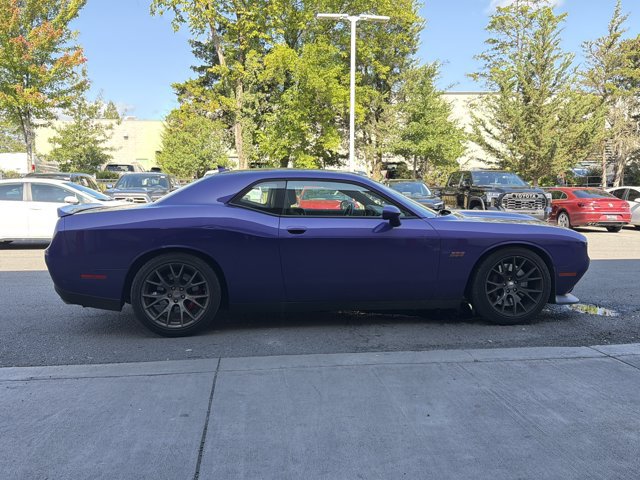 Used 2016 Dodge Challenger SRT w/ Technology Group RWD video 4