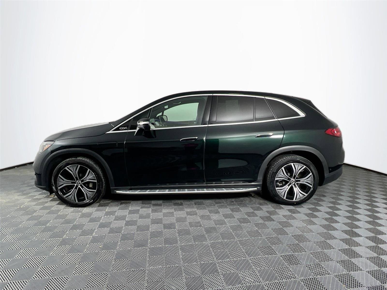 Certified 2023 Mercedes-Benz EQE 350+ 4MATIC SUV image 3