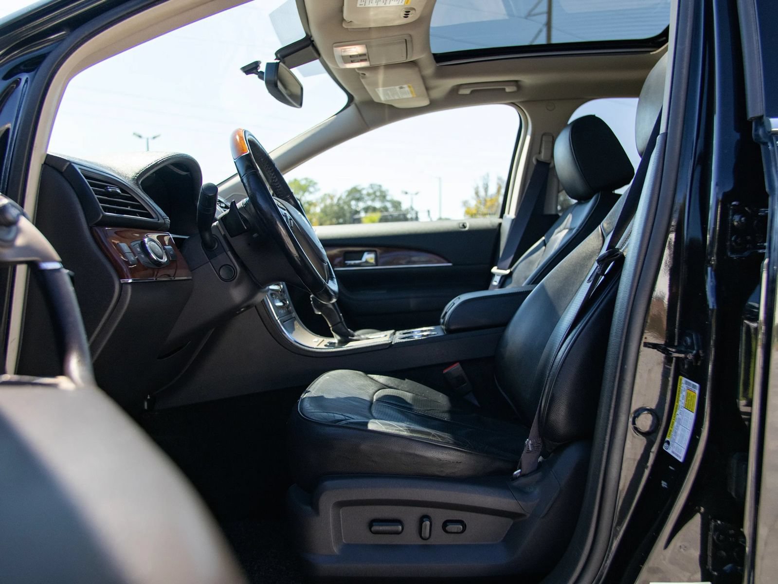 Used 2015 Lincoln MKX AWD w/ Equipment Group 102A image 14