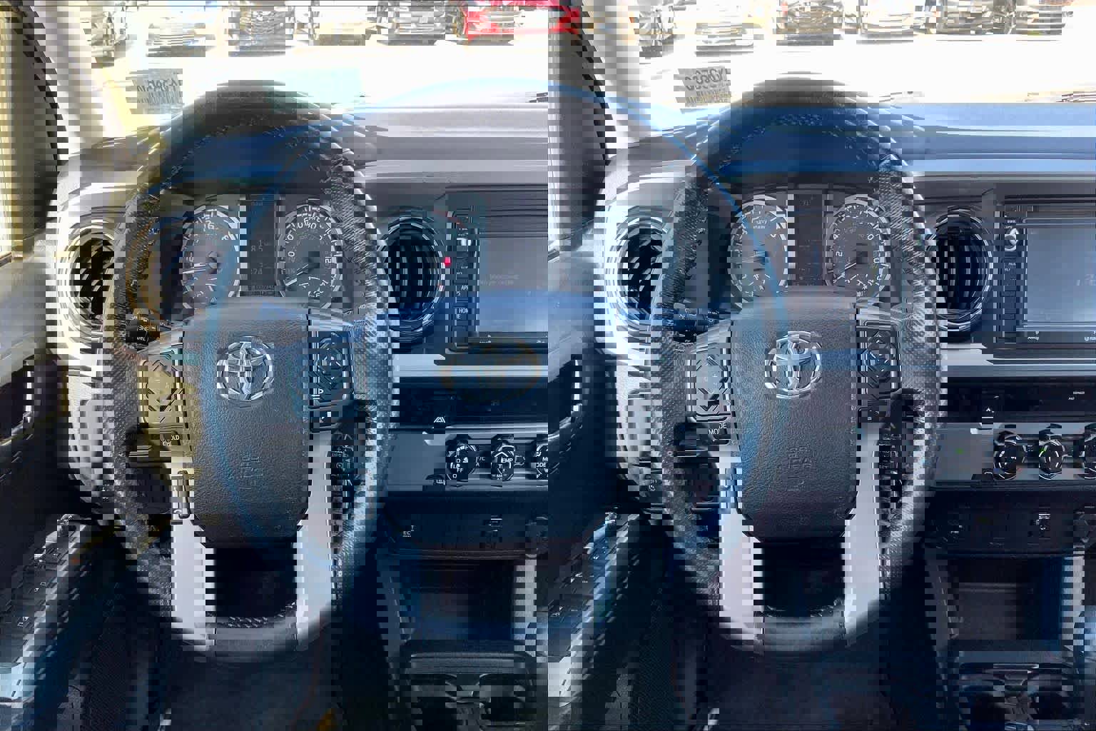 Used 2017 Toyota Tacoma SR5 image 5