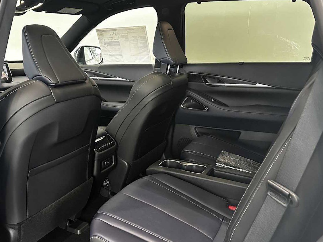 New 2026 INFINITI QX60 Sport image 13