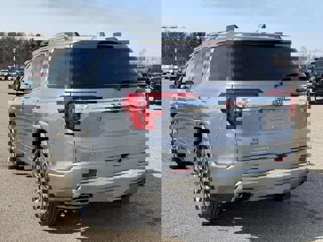 Used 2023 GMC Acadia Denali w/ Denali Ultimate Package image 6