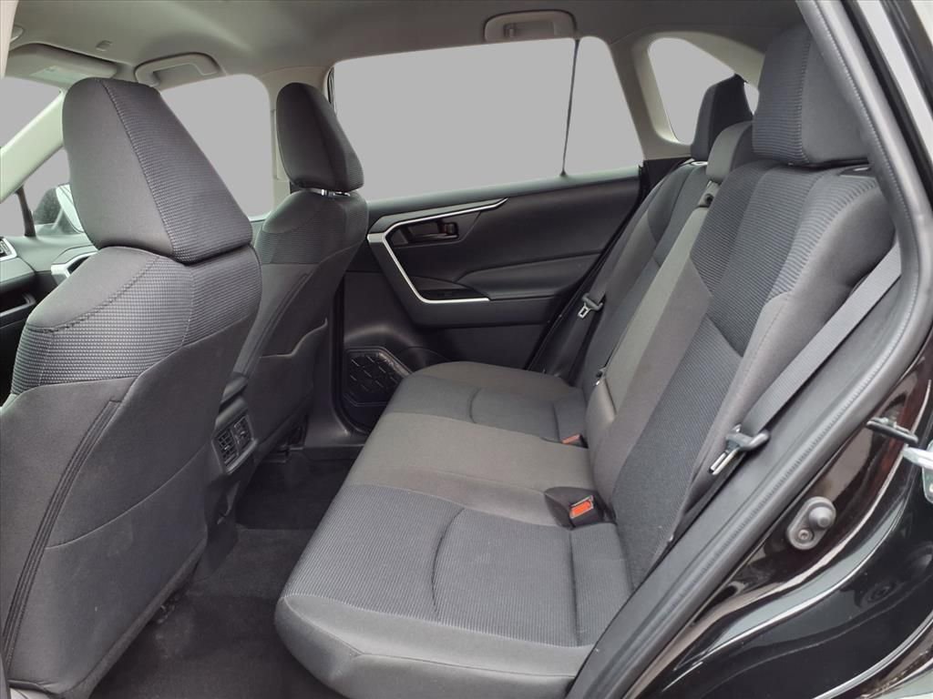 Used 2025 Toyota RAV4 LE image 22