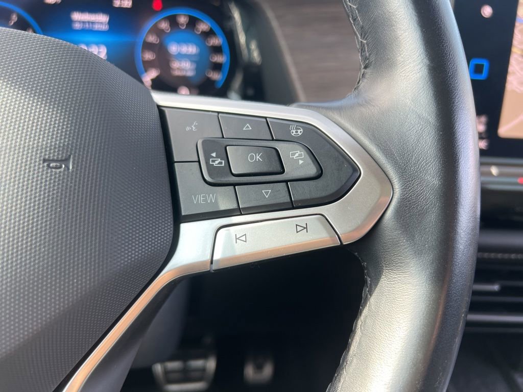 Used 2024 Volkswagen Atlas SEL Premium R-Line image 17