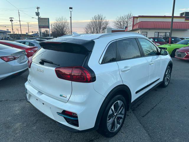 Used 2022 Kia Niro EX Premium w/ Cold Weather Package image 6